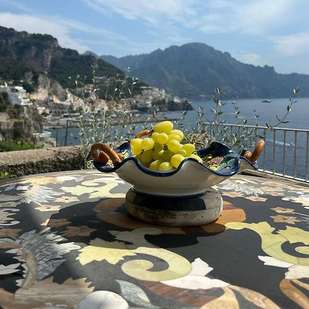 Appartamento Di Raphael Con Discesa Privata Al Mare Amalfi Exteriör bild
