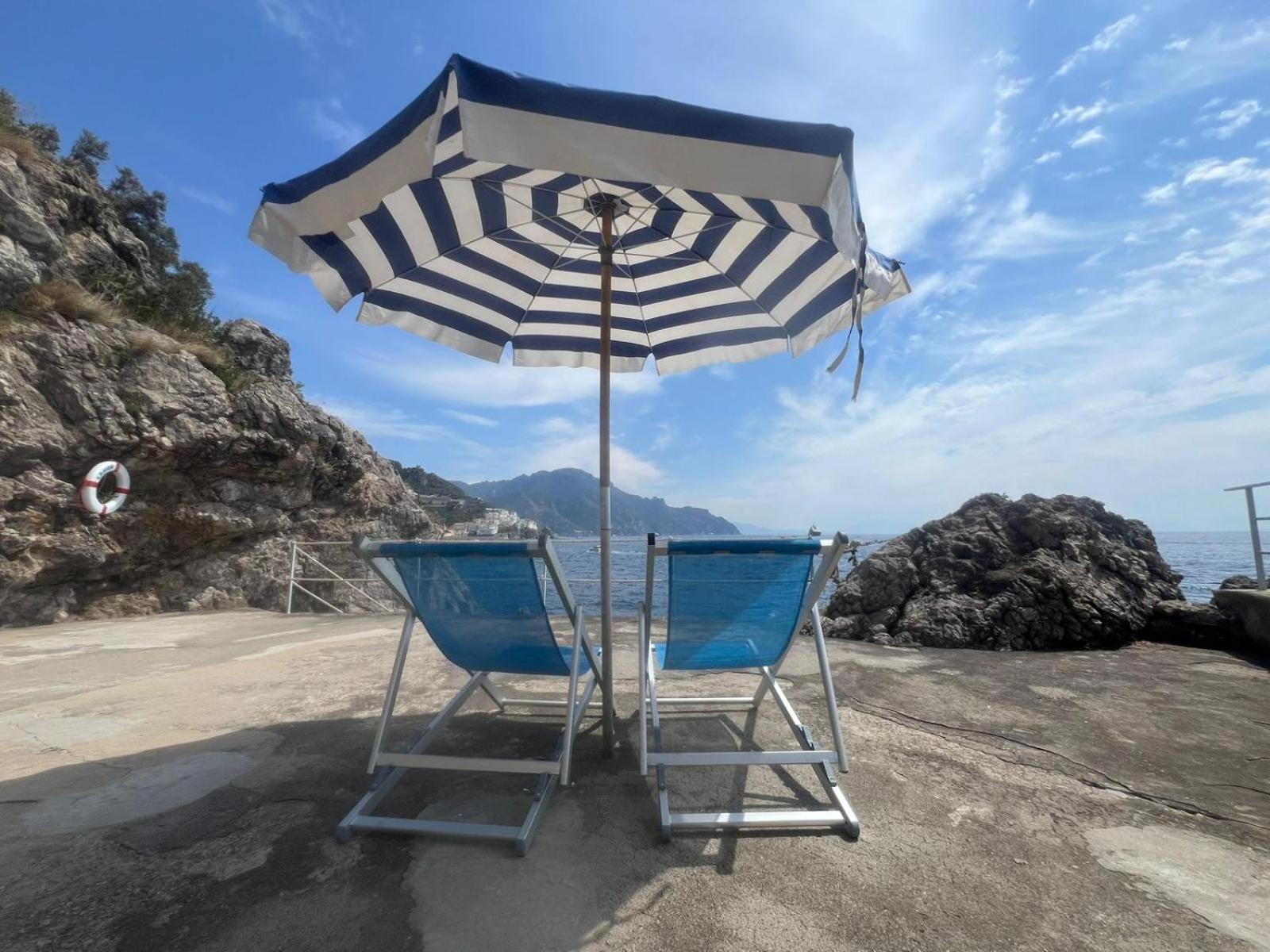 Appartamento Di Raphael Con Discesa Privata Al Mare Amalfi Exteriör bild
