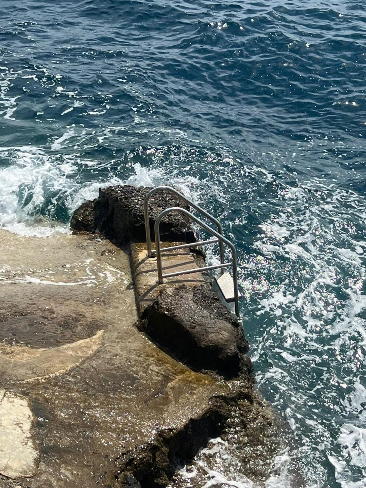 Appartamento Di Raphael Con Discesa Privata Al Mare Amalfi Exteriör bild
